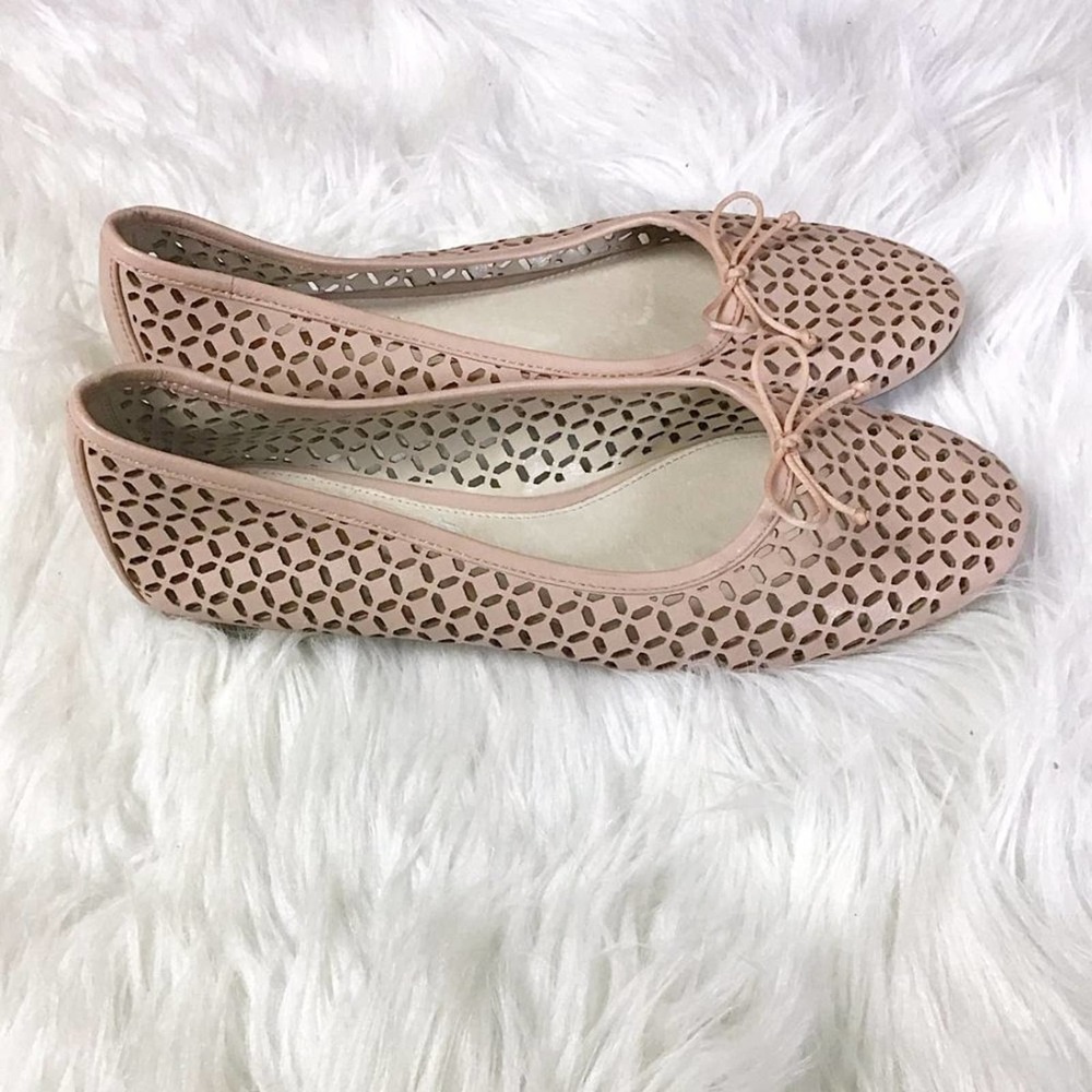 Vince Camuto Louise et Cie Congo Perforated Flats - Picture 8 of 16
